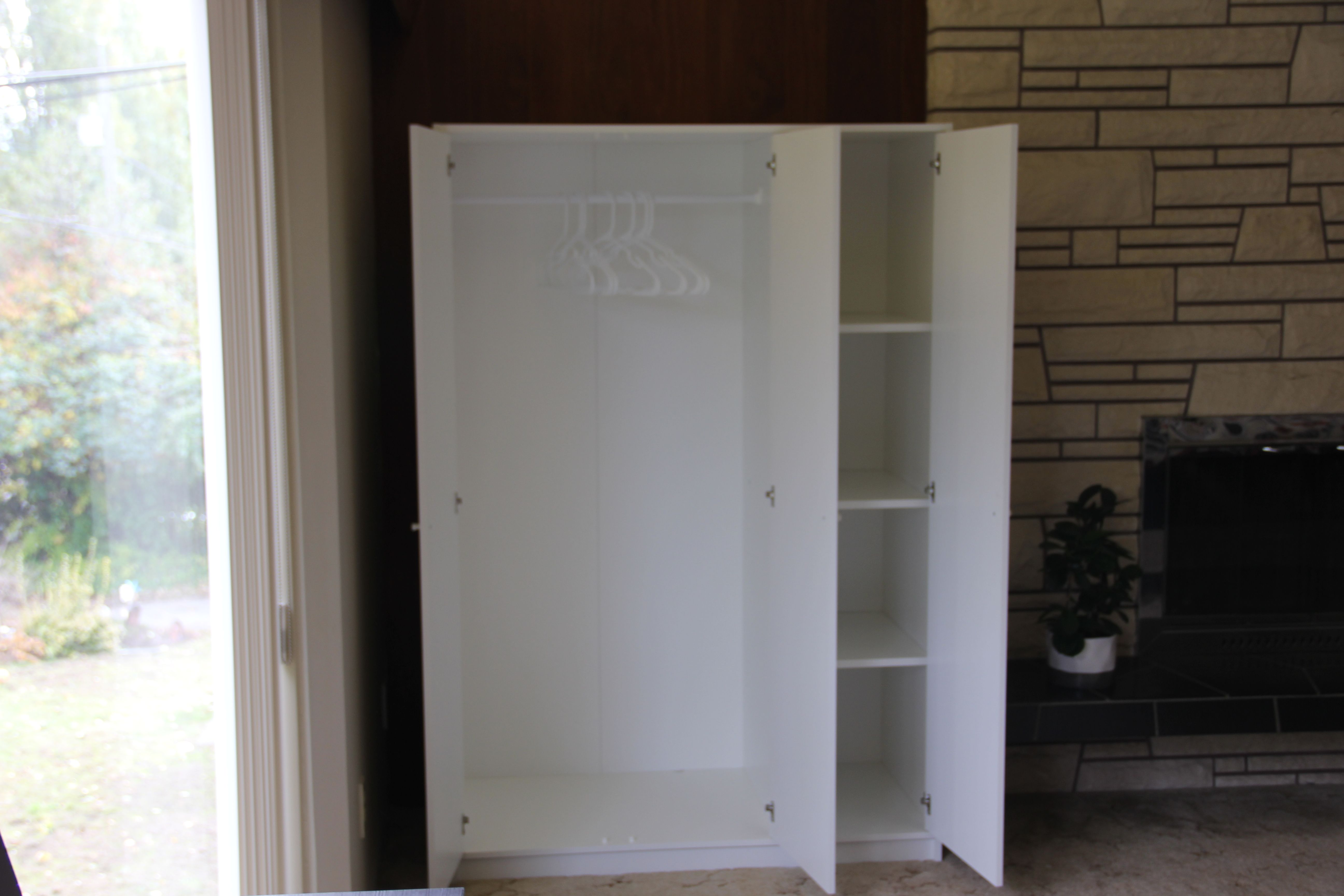 Large Furnished Room 4 for 2 People in Coquitlam near SkyTrain